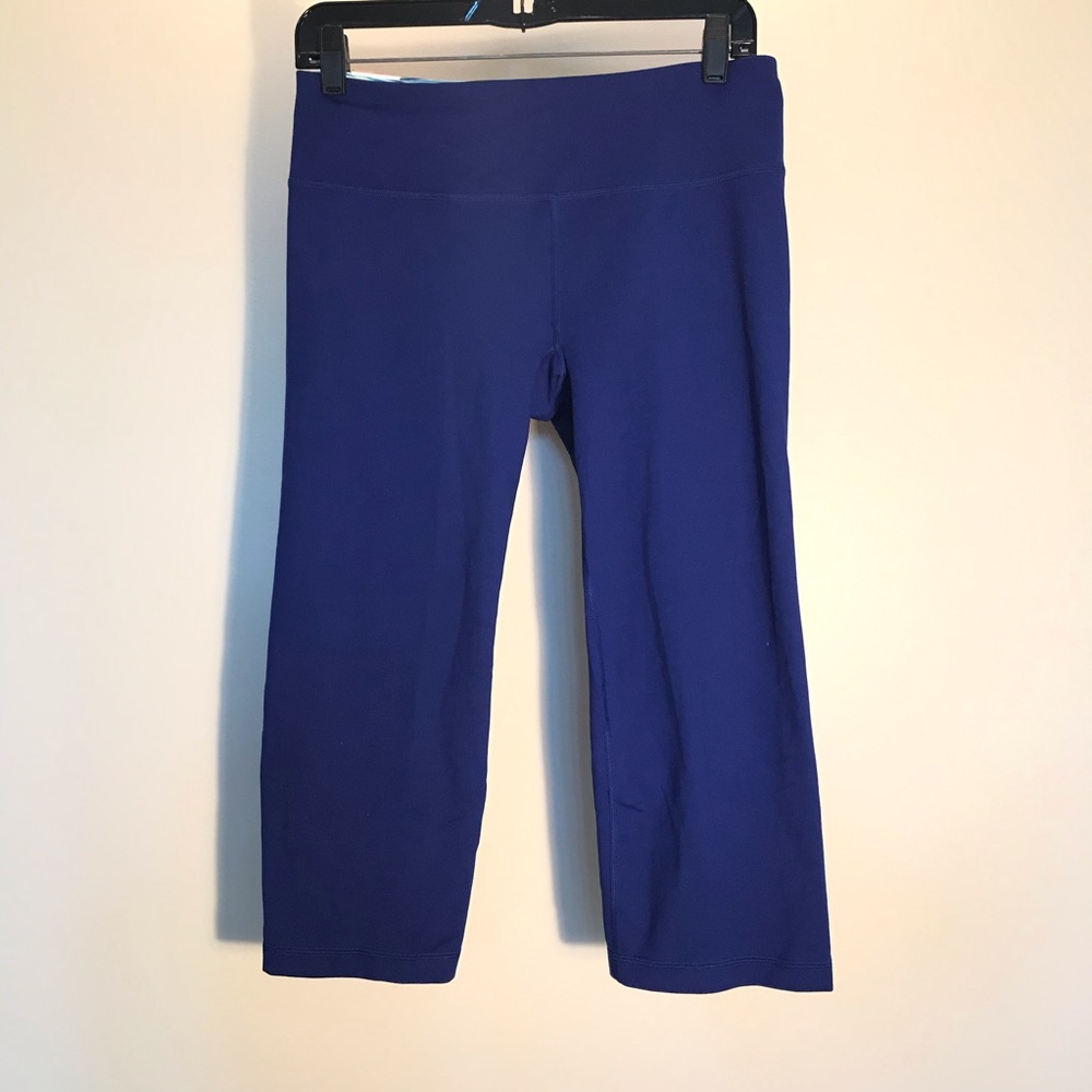 NWT Under Armour Studio medium fitted workout pant